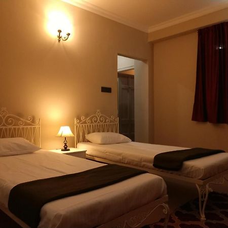Rockski Boutique Bed & Breakfast Shillong Esterno foto