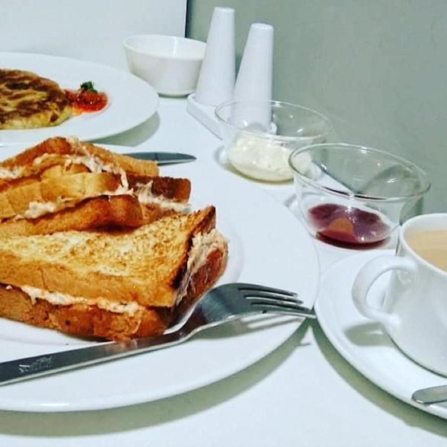 Rockski Boutique Bed & Breakfast Shillong Esterno foto