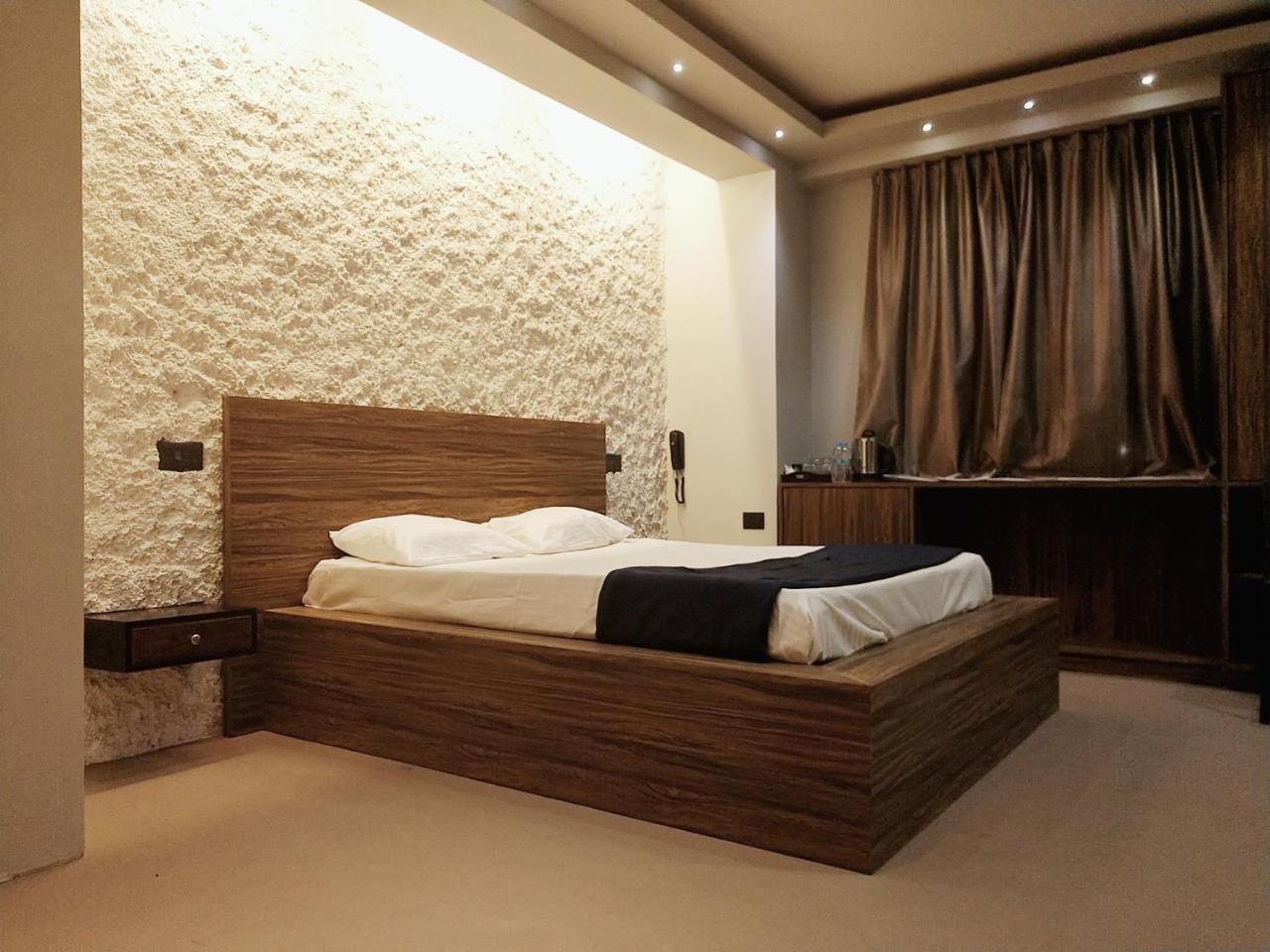 Rockski Boutique Bed & Breakfast Shillong Esterno foto