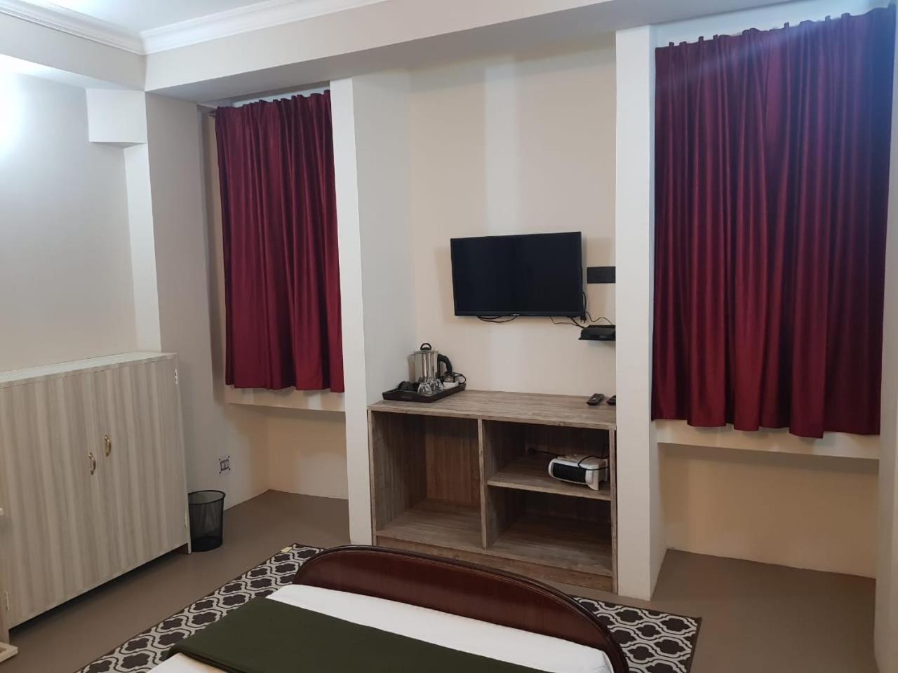 Rockski Boutique Bed & Breakfast Shillong Esterno foto