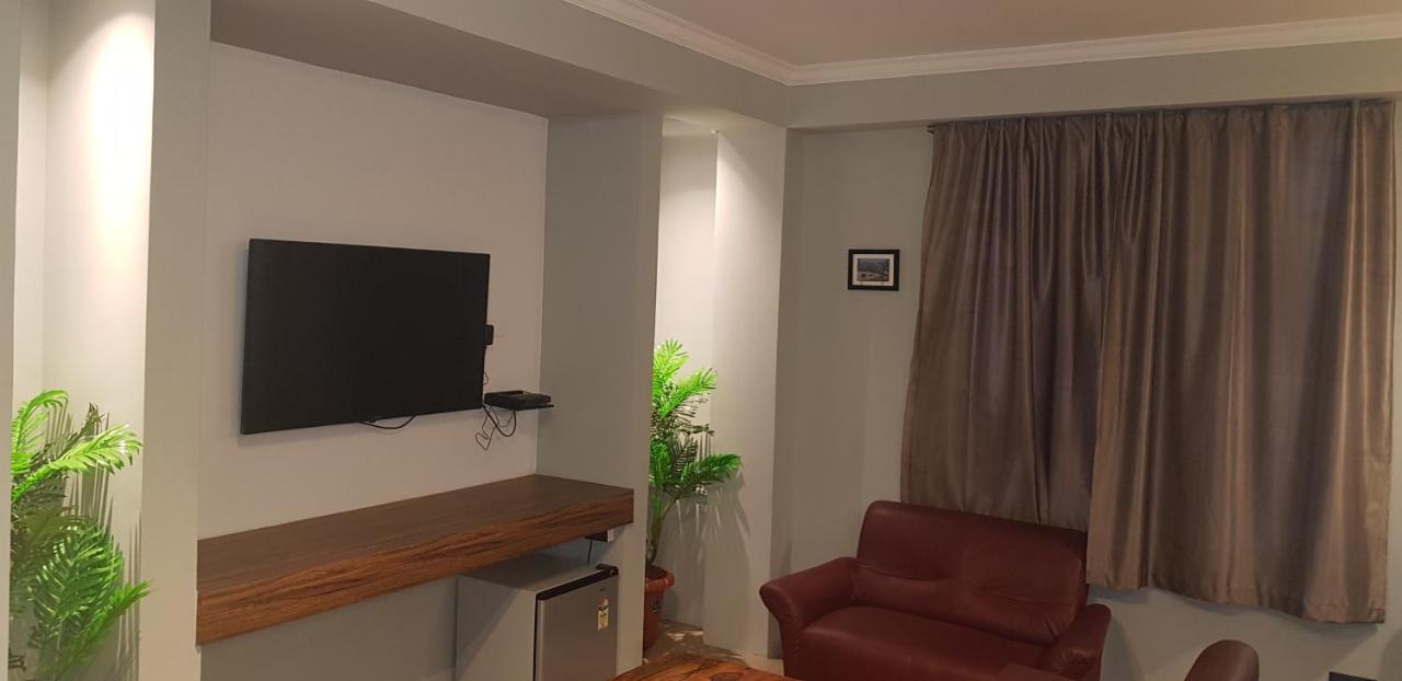 Rockski Boutique Bed & Breakfast Shillong Esterno foto