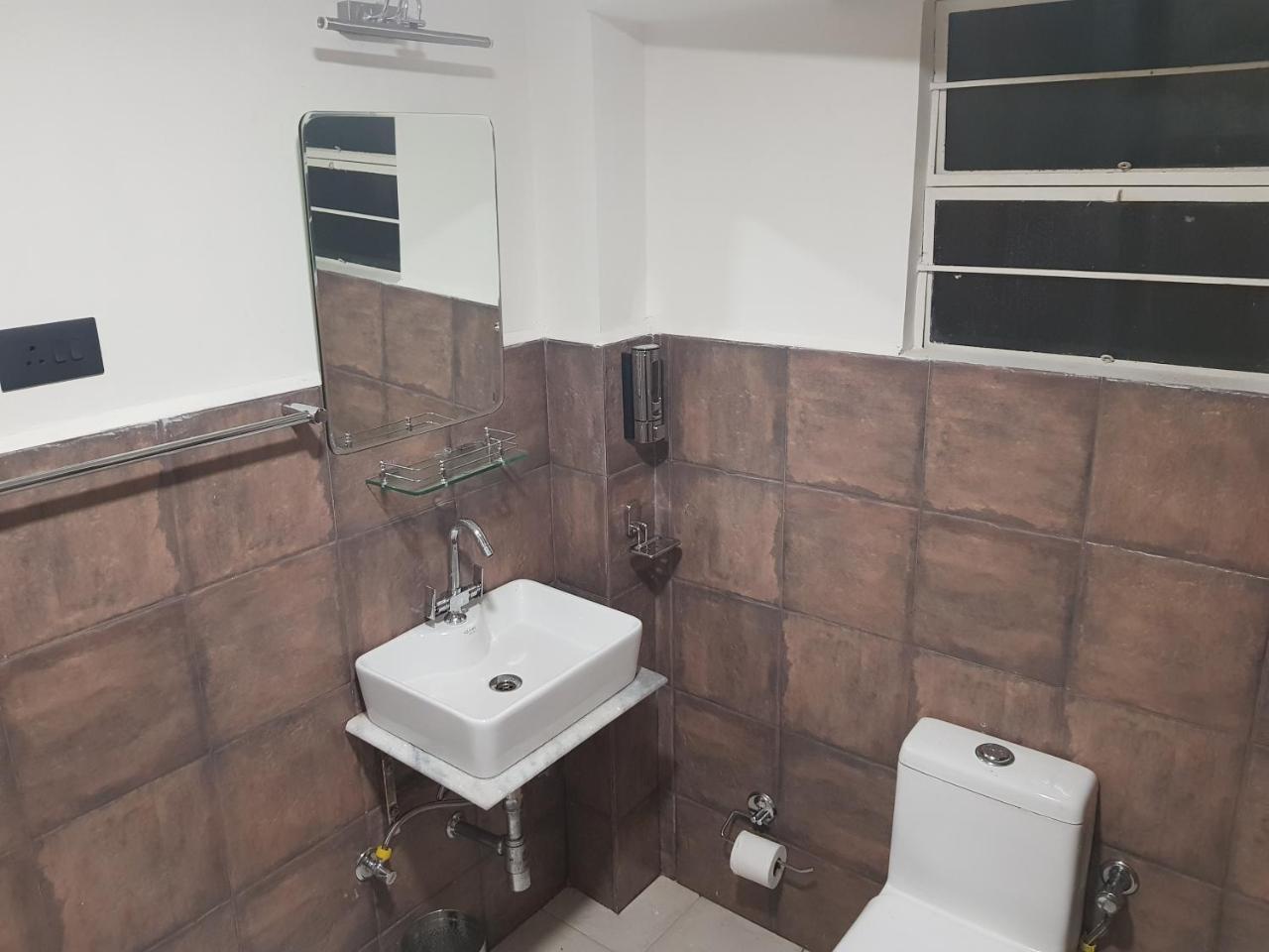 Rockski Boutique Bed & Breakfast Shillong Esterno foto
