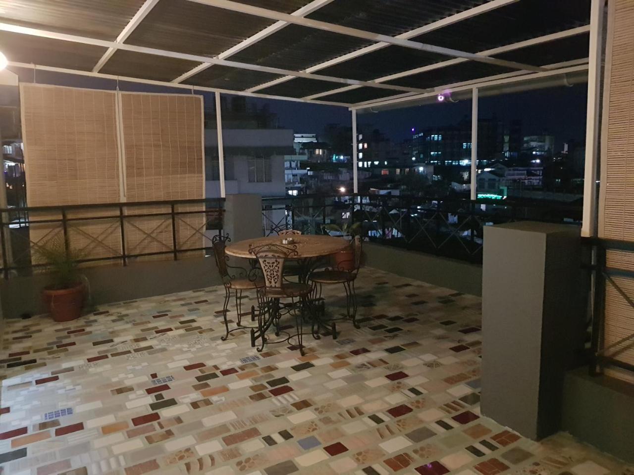 Rockski Boutique Bed & Breakfast Shillong Esterno foto