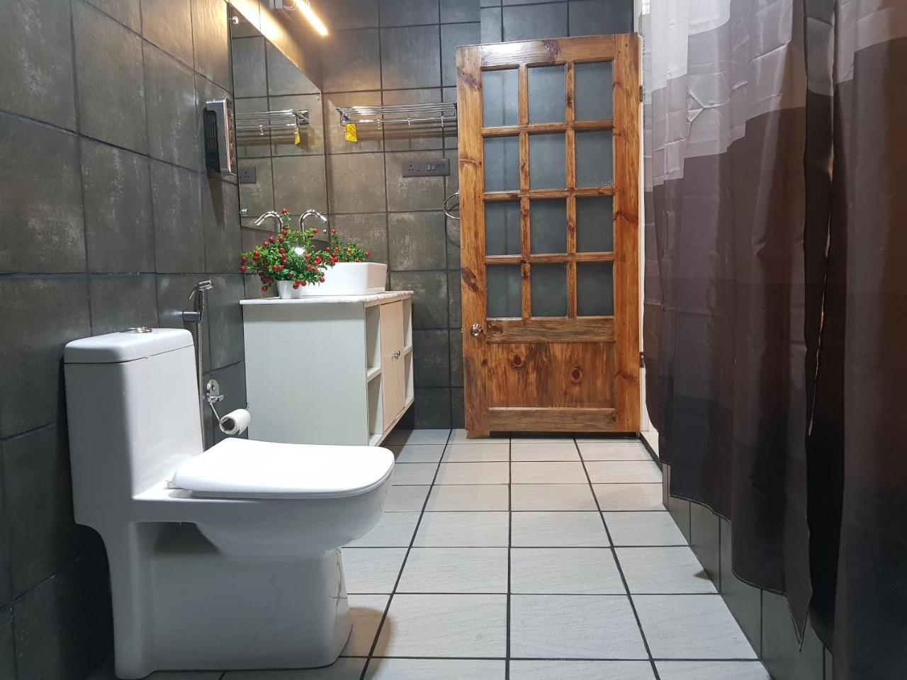 Rockski Boutique Bed & Breakfast Shillong Esterno foto