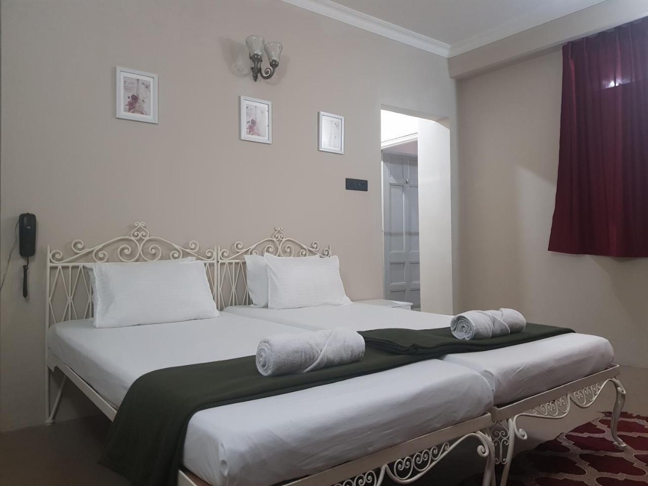 Rockski Boutique Bed & Breakfast Shillong Esterno foto